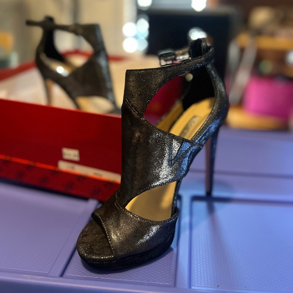 Guess Shimmering Black Heels